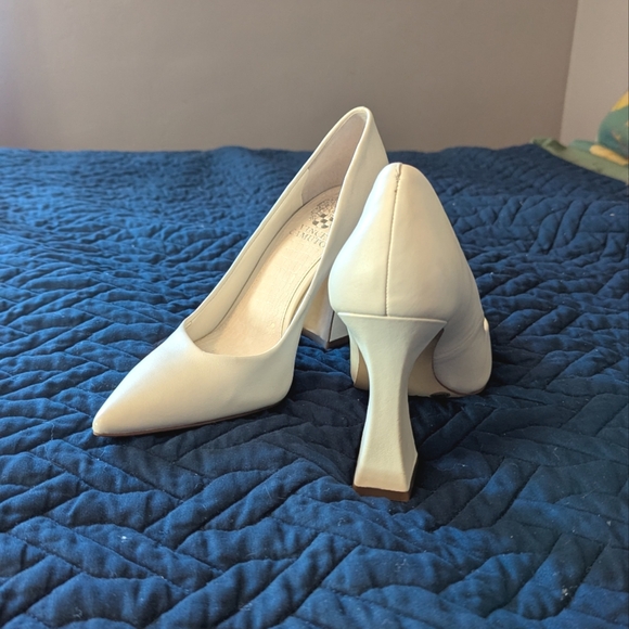 Vince Camuto Akenta Creamy White Flare Heel Pump - Picture 6 of 9